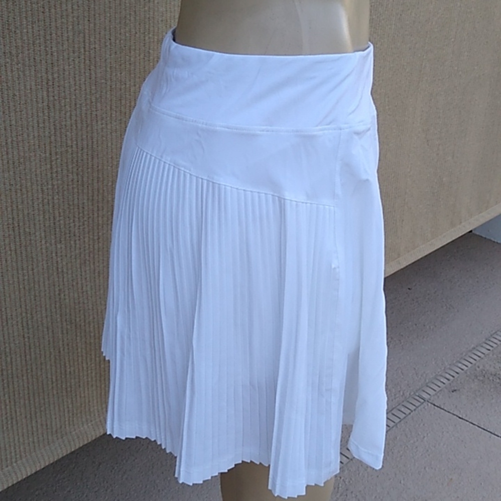 NWT Women's Pleated Skorts All in Motion - Size XXL - Picture 3 of 8